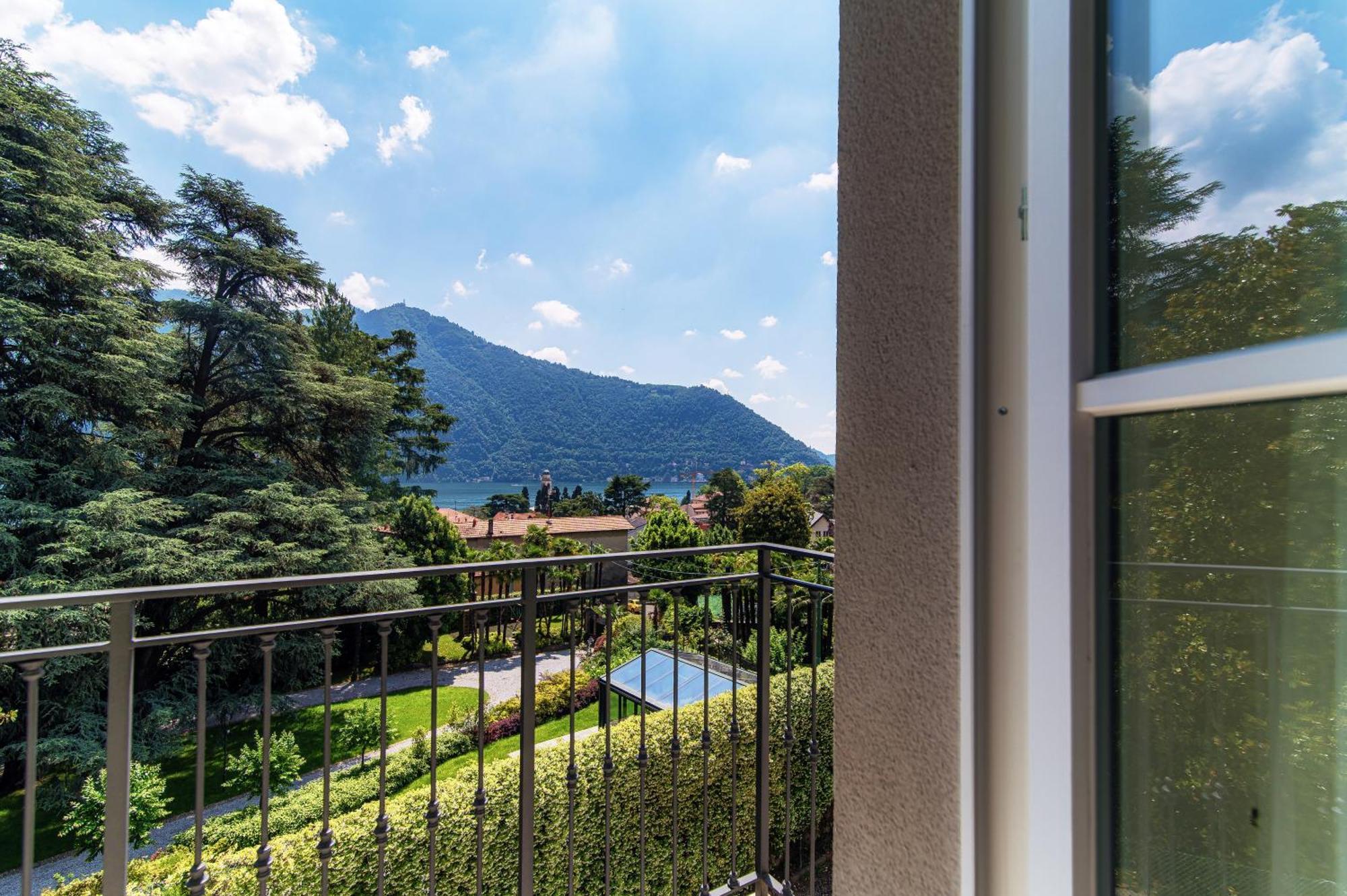 Hotel Ristorante La Vignetta Cernobbio Exterior photo